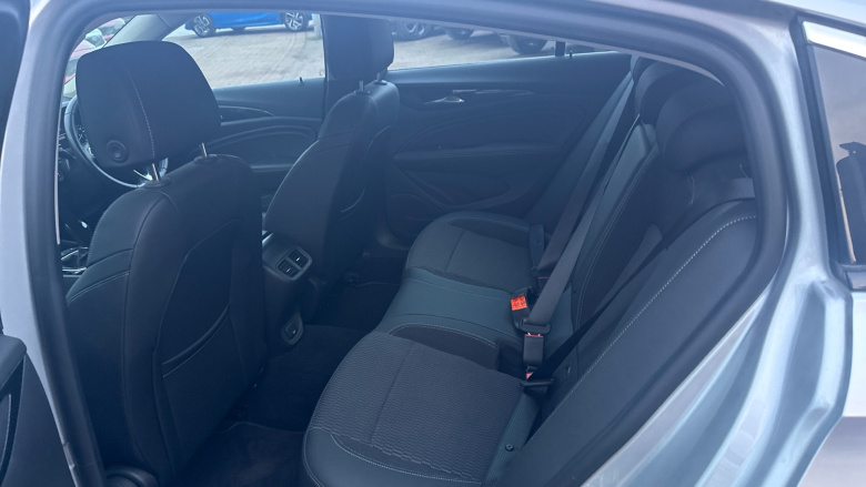 Vauxhall Insignia 1.6 Turbo D [136] Tech Line Nav 5dr Diesel Hatchback